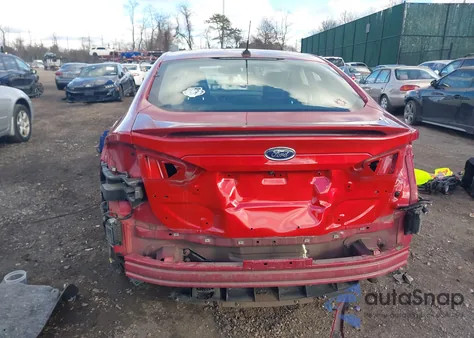 2020 Ford Fusion Plug-In Hybrid Titanium z USA, uszkodzony, nr VIN 3FA6P0SU6LR158522